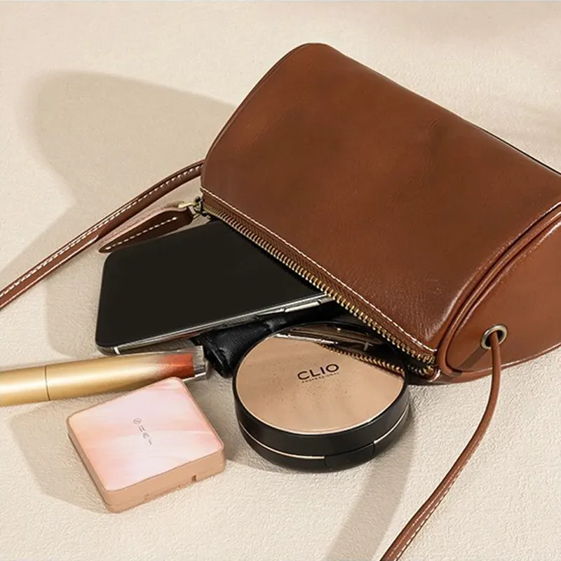Eilo Sling Pouch Bag